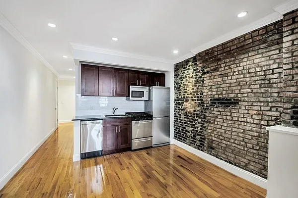 Rented by Bold New York | media 12