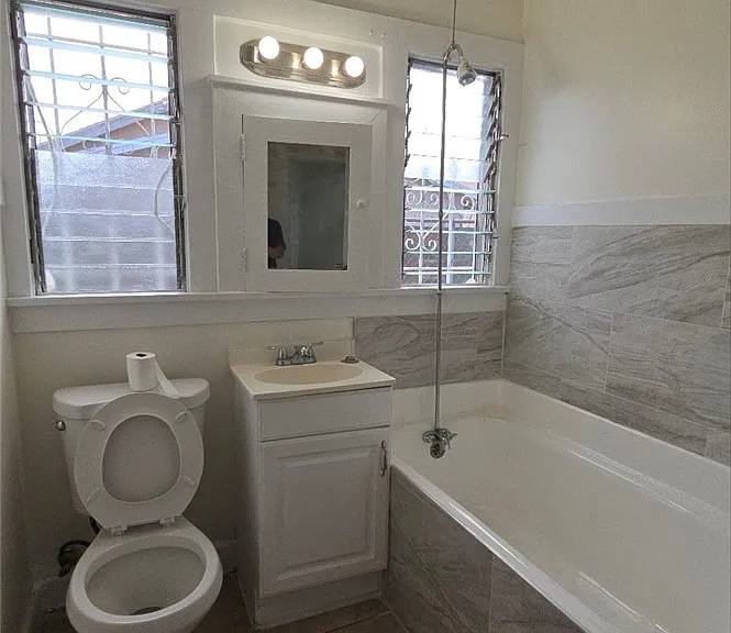 456 1/2 W 59th Pl #456 — Photo 10