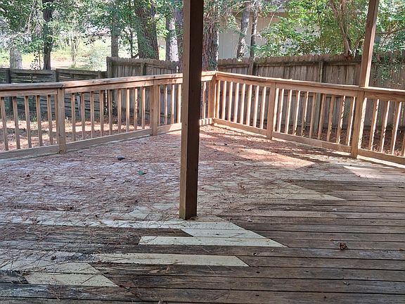 3rd image of 156 Chippewa Cir