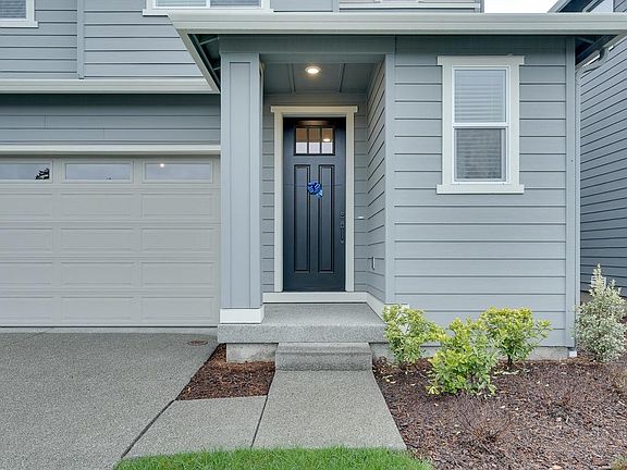 3rd image of 5421 Century Pl NE