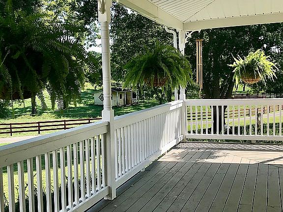 Wraparound front porch 