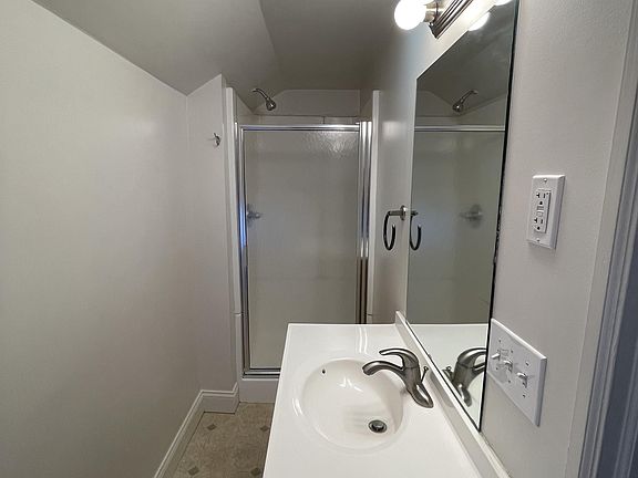 4th image of 11 1/2 Owego St #1