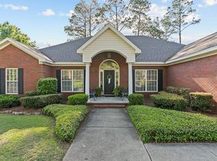 214 Stonegate Dr, Dothan, AL 36305
