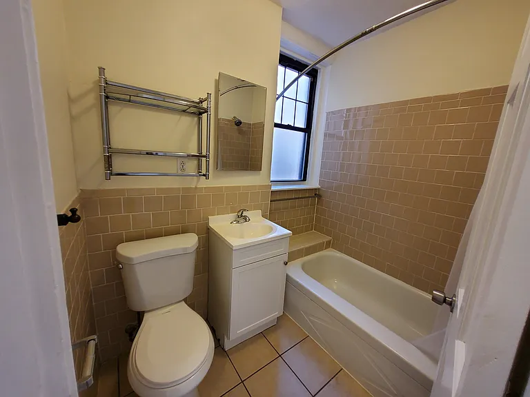 31 Peterborough Street — Photo 10