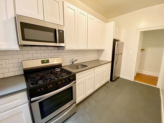 5th image of 160 Fenimore St APT 1B