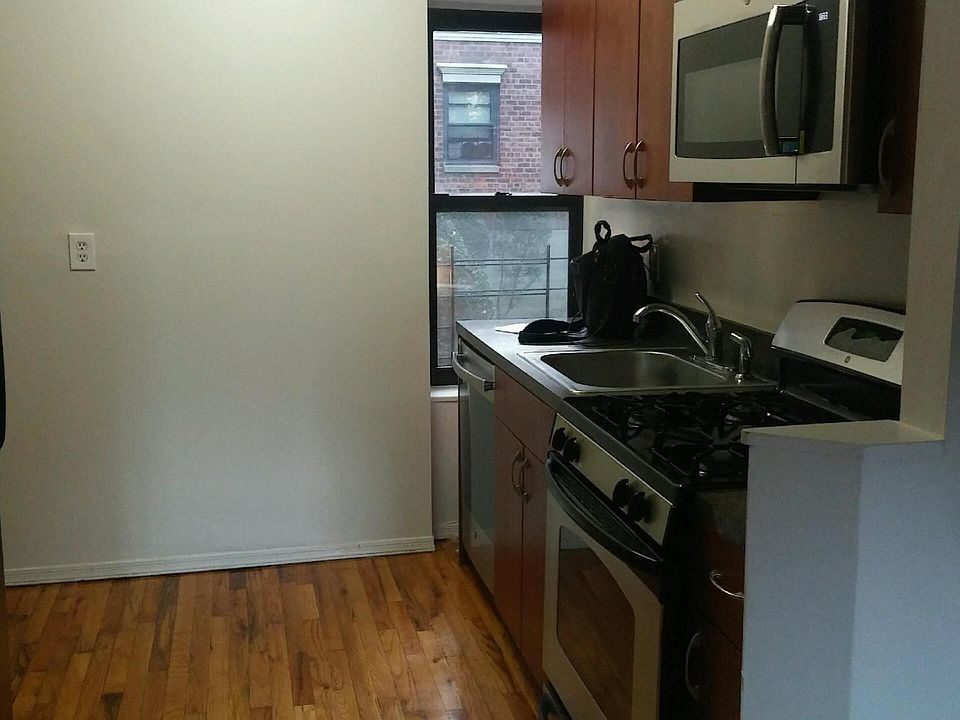 1st image of 4216 202nd St #1