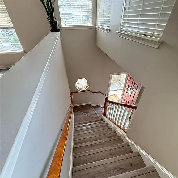1710 Duntrune Gln — Photo 2