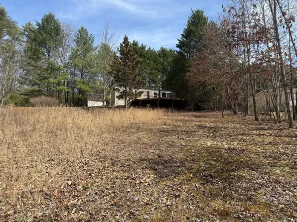 275 Taylor Rd, Franklin, NC 28734