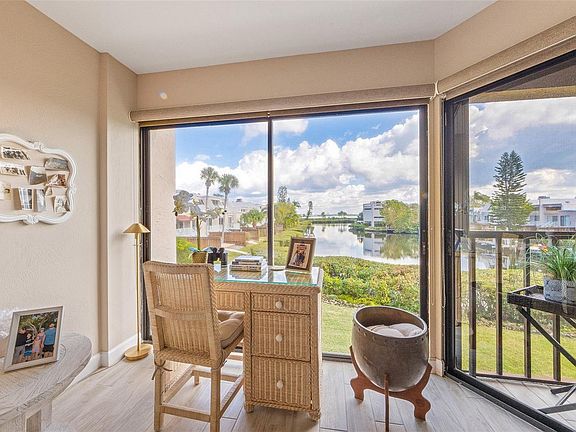 4th image of 3801 E Bay Dr Unit 107