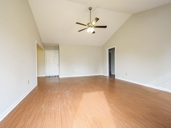 5th image of 1613 Golden Valley Dr