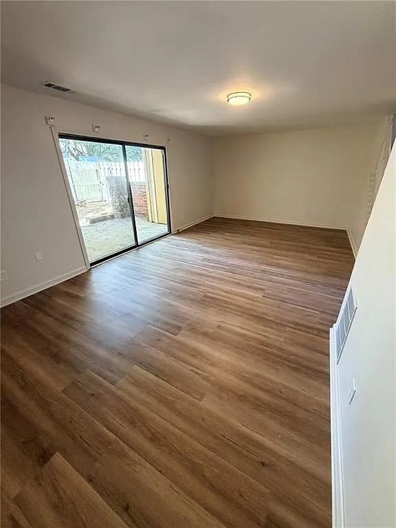 3 bed, 2.5 bath, 1780 sqft, $2,495 — Photo 4