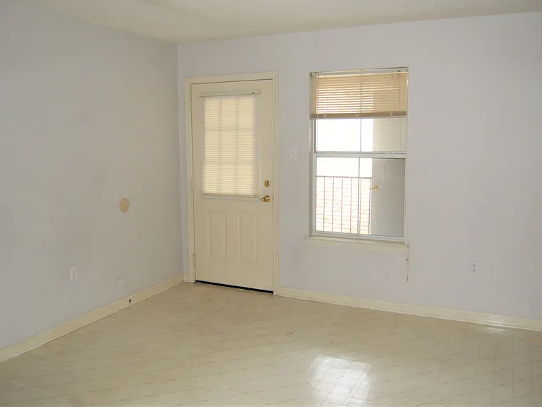 2639 Nanette Dr — Photo 4