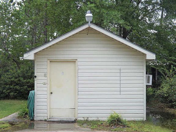 2nd image of 1309 Escambia Ave