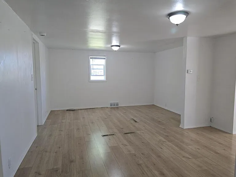 N1721 Greenville Dr — Photo 23