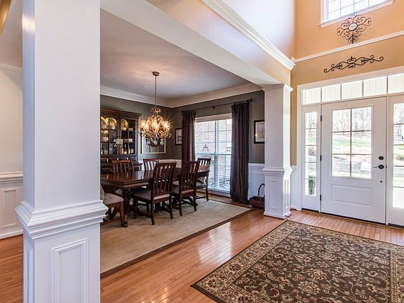4th image of 7280 Willow Brook Ct