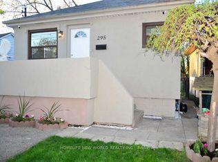 295 Fennell Ave E, Hamilton, ON L9A 1T3