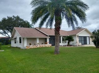 3256 Meadow Run Dr, Venice, FL 34293