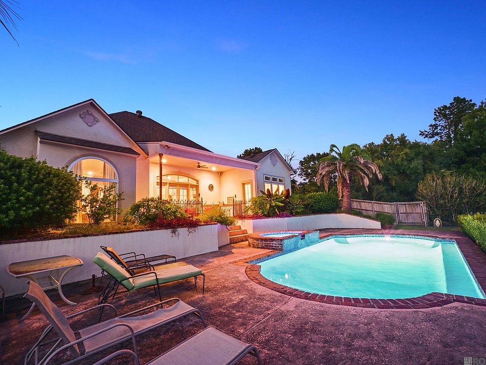 1st image of 16924 Sunset Point Ct