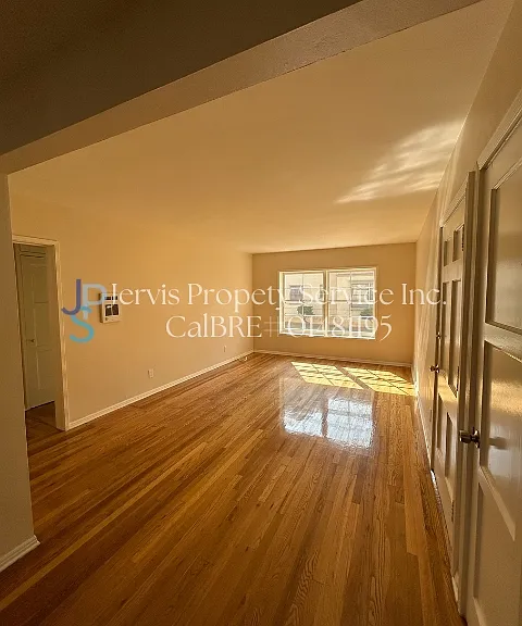 928 N Garfield St #928 — Photo 1