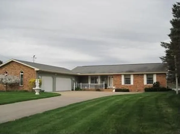 4066 N Francis Shores Ave, Sanford, MI 48657