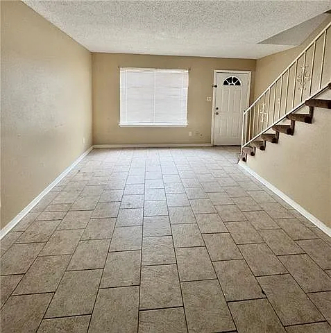 904 Jeffrey Ct #B — Photo 5