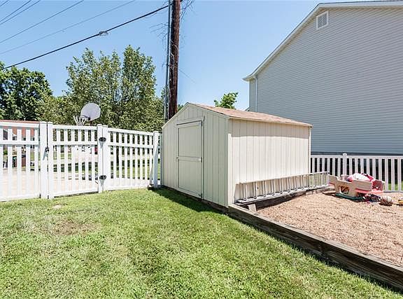 4th image of 3480 Summerlyn Dr