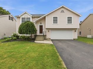 76 Doehaven Cir, Depew, NY 14043