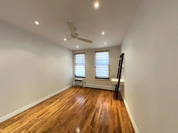 14 Prince St APT 1B, New York, NY 10012
