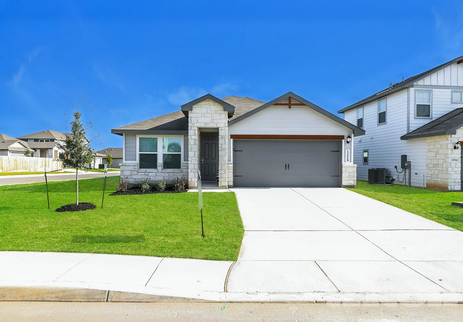 13558 Paxton Boulevard Saint Hedwig TX — Photo 1