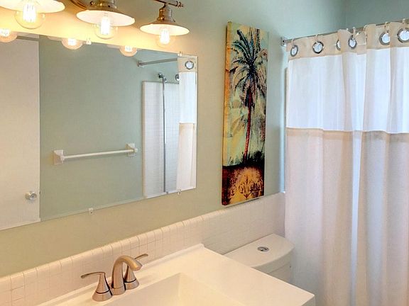 Updated tropical style bath