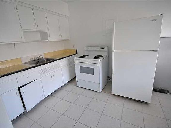 3rd image of 437 NE 82nd St APT 23
