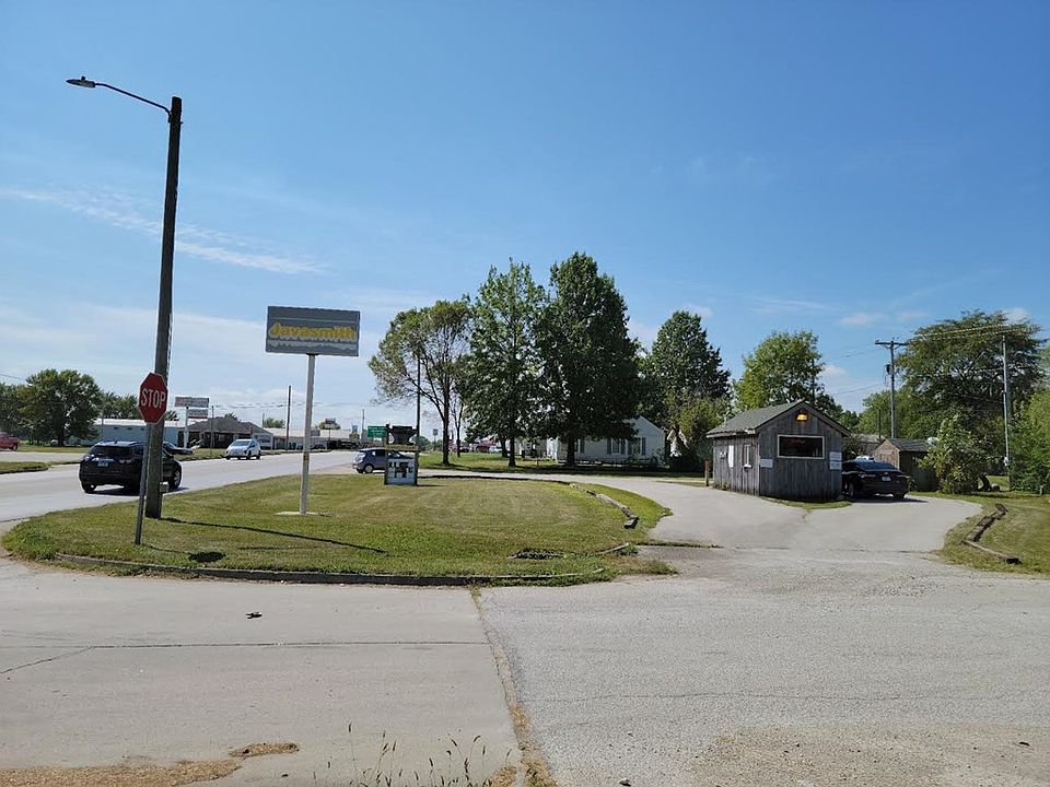 2nd image of 1002 S Missouri St