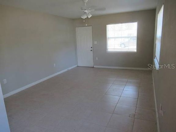 4th image of 721 52nd Ave N