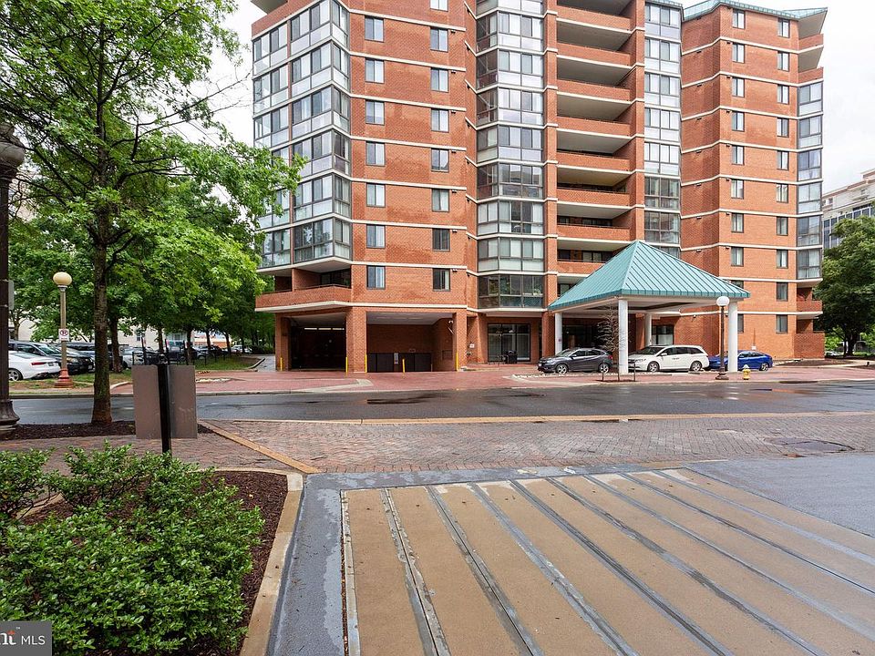 1st image of 1001 N Randolph St APT 1017