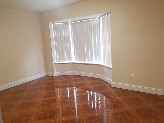 2nd image of 1723 W Henry Ave