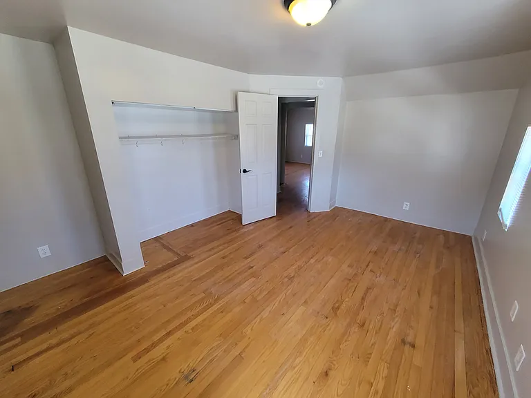 824 Lyon St NE — Photo 11