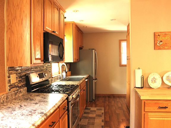 5th image of 734 E Mitchell St