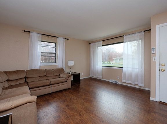 3rd image of 2109 W Ohio St
