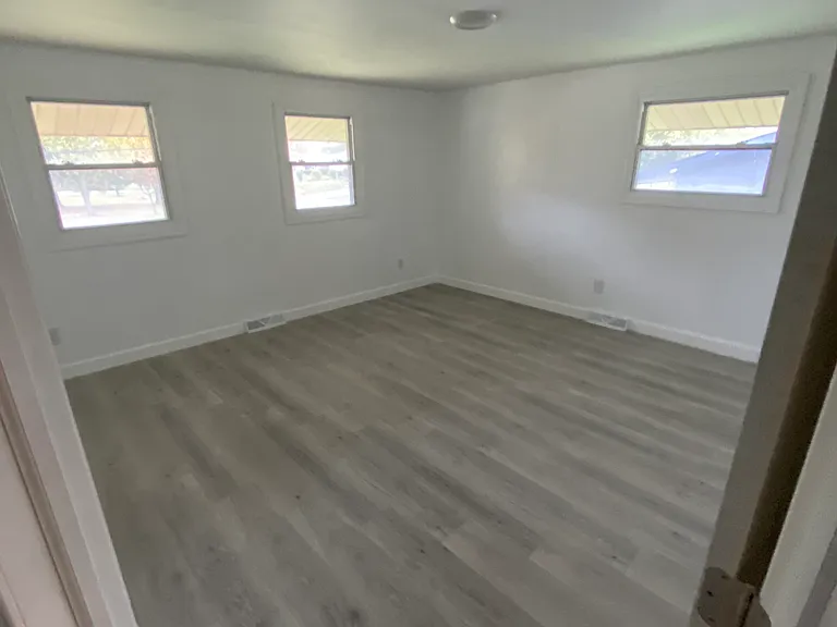 7290 Glenshire Rd — Photo 14