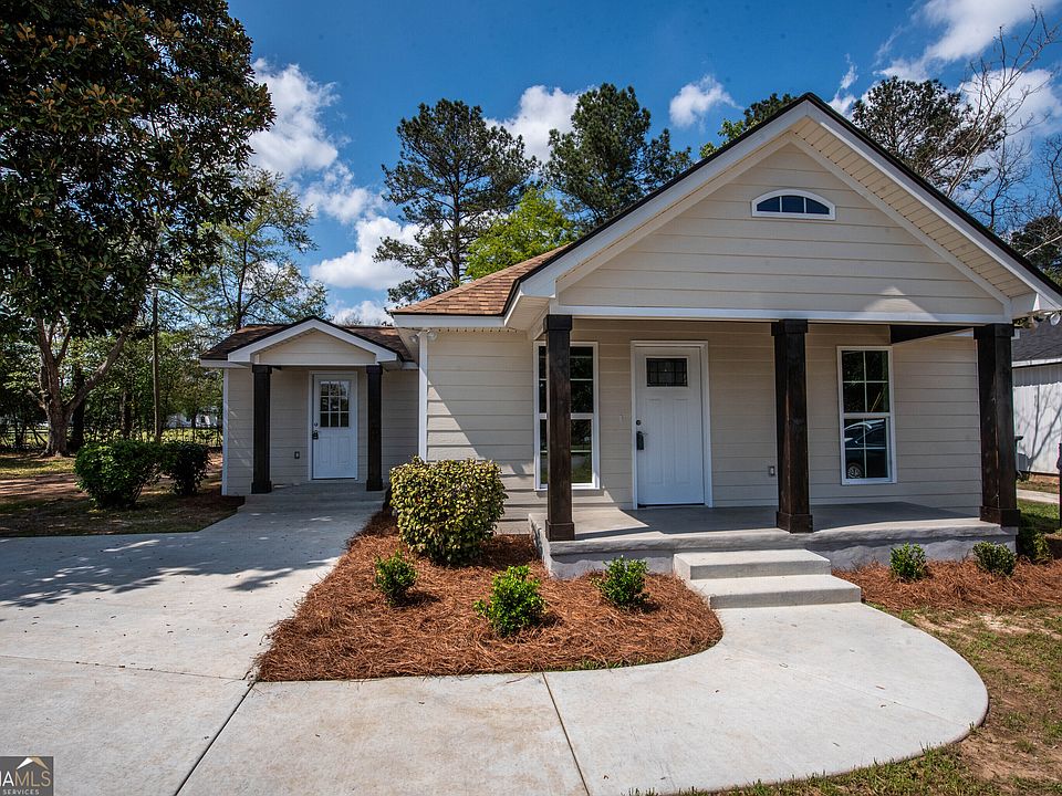 1st image of 403 Spruce St