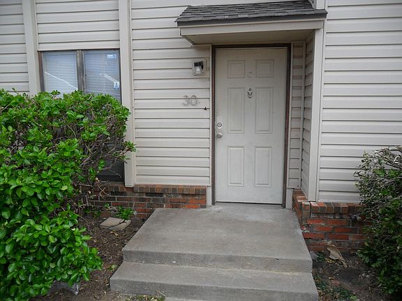 2nd image of 1901 E Lindsey St APT 30