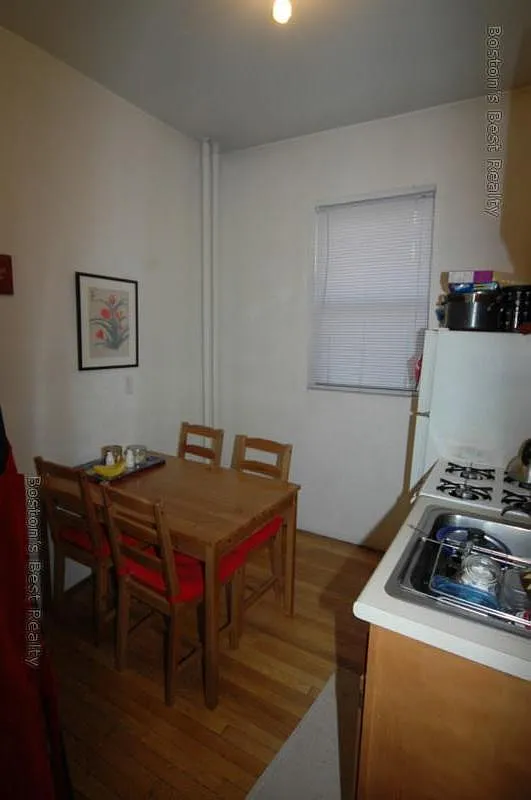 Studio, 1.0 bath, $2,050 — Photo 2