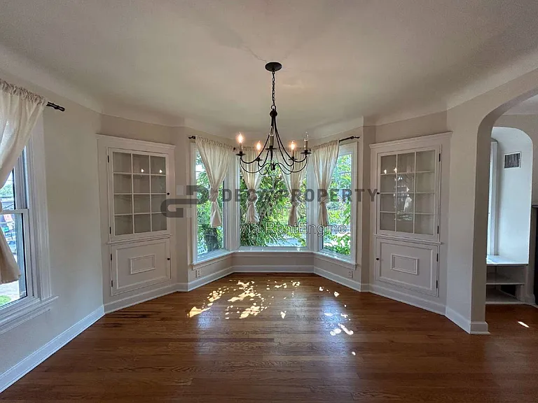 203 W Cedar Ave — Photo 5