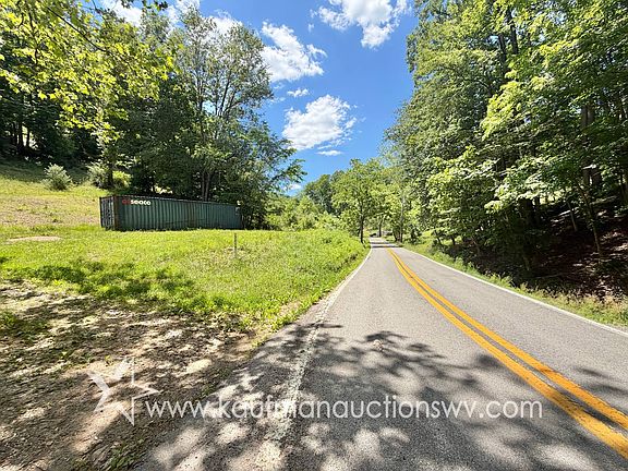 3rd image of 3219 Copen Rd