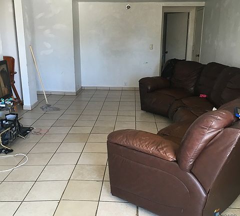 4th image of 1078 W El Dorado Ave