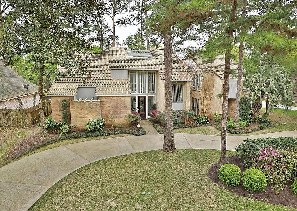 1st image of 15207 Rainhollow Dr