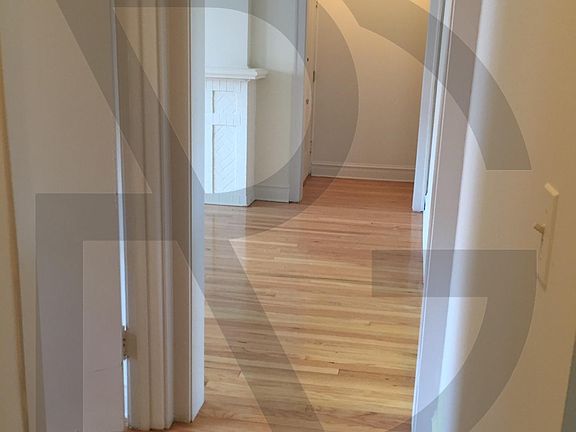 3rd image of 1321 Oak Ave APT 3B