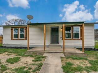 1814 Amelia St, Castroville, TX 78009