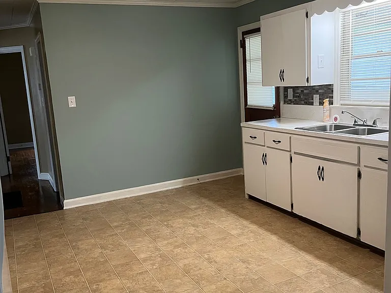 710 S Dale Ave — Photo 8