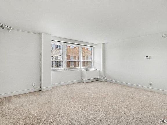 4th image of 210 N 17th St Unit 204